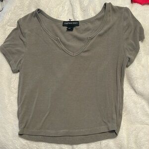 I’m am selling this green crop top, It’s barely been worn